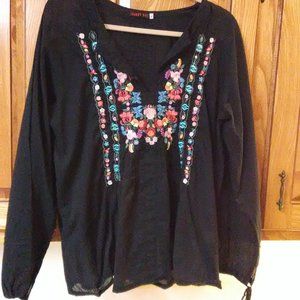 Johnny Was black w/ embroidery top Large